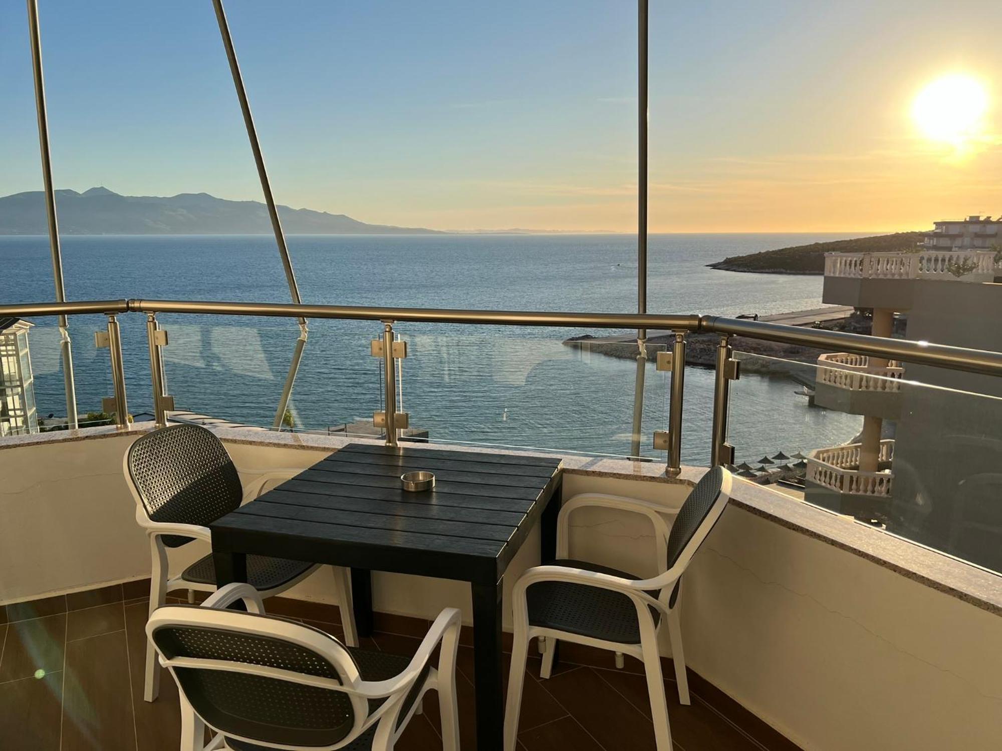 Saranda Luxury Apartments エクステリア 写真